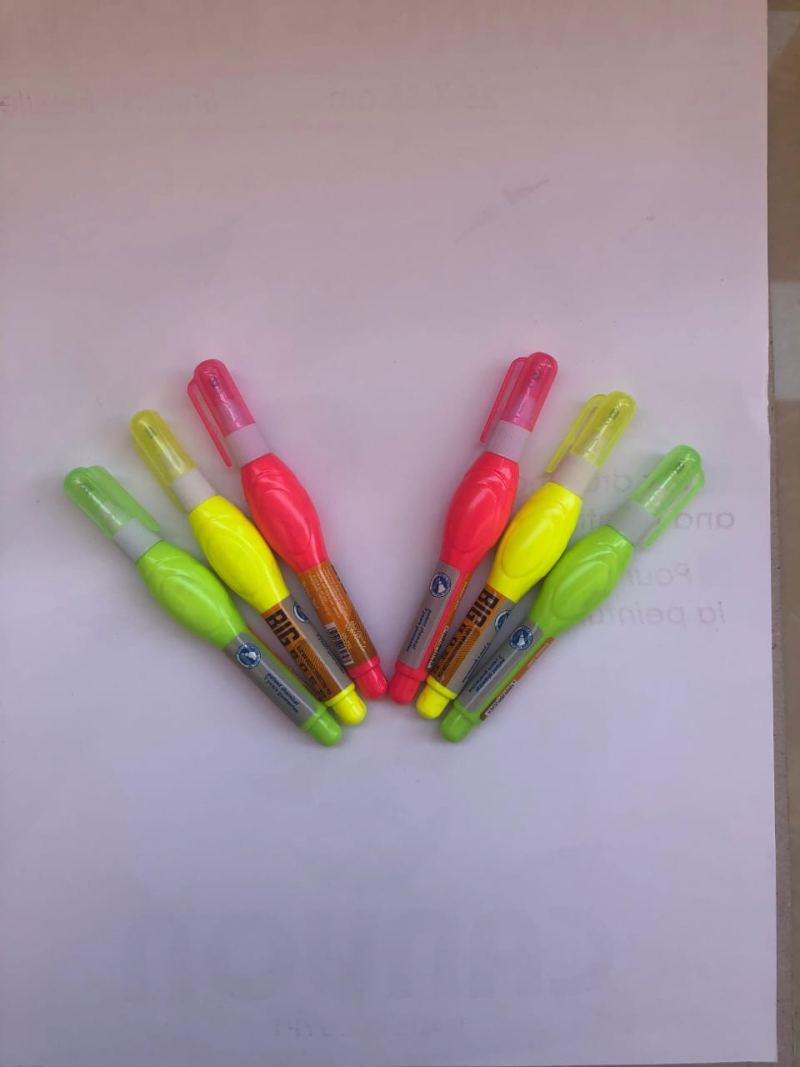 قلم كوريكتور صغير